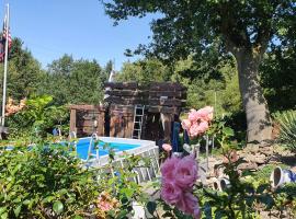 FRANKES LODGE Apartment mit Garten und Pool, 6 Einzelbetten, Parkplatz，位于埃森的酒店