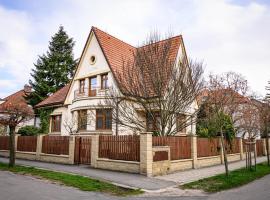 Vila Lumír，位于波杰布拉迪的酒店