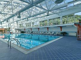 Mercure Medias Binderbubi Hotel And Spa，位于梅迪亚什的酒店