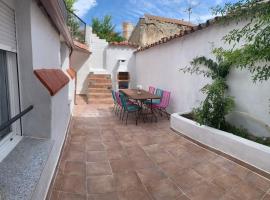 Casa Santa Maria I con barbacoa，位于阿雷瓦洛的酒店