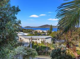 Island View Large Family Home Pool WI FI and Sweeping Views of Fingal，位于芬加尔湾的酒店