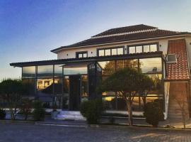 Hotel-Restorant Maci，位于Peqin的酒店