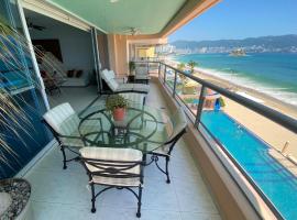 Comfortable Beachfront apartment in Acapulco，位于阿卡普尔科Palma Sola Archaeological Zone附近的酒店