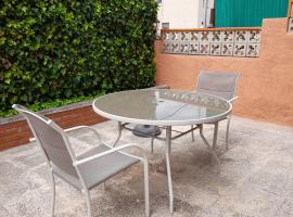 Apartamento con piscina y bonita terraza，位于塞古德卡拉斐的酒店