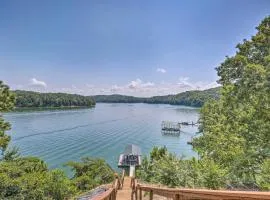 Beautiful Lakefront Studio Dock, Fire Pit, Kayak