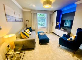 10 Bootham House - luxury city centre apartment with free parking for one car，位于约克Richard III Experience at Monk Bar附近的酒店