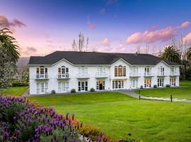 华莱士威尔汽车旅馆，位于上哈特的酒店