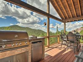 Cripple Creek Mountain Getaway with Hot Tub and Views!，位于克里普尔克里克的酒店