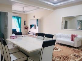 Homestay Farah Tiara Duta Kondominium Ampang Selangor，位于安邦的酒店