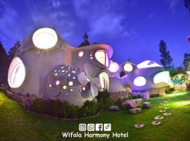 Wifala Harmony Hotel，位于乌鲁班巴的带泳池的酒店