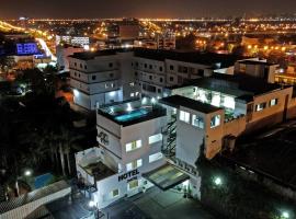 Bella Vista Hotel - Encarnación，位于恩卡纳西翁的酒店