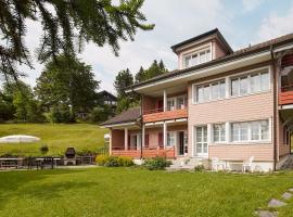 Chalet Bergli，位于瑞吉卡尔巴德的木屋