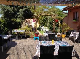 HÔTEL AMAYA，位于Ambarès-et-Lagrave的酒店