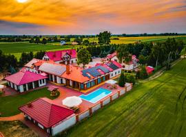 Ośrodek Agroturystyczny Zacisze，位于Giewartów的酒店