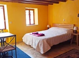 STUDIO "Au Village" 89120 Dicy