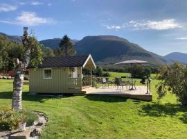 Rødseth gårdsovernatting Hytter，位于莫尔德的酒店