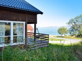 4 star holiday home in Sømna，位于Sømna的海滩短租房