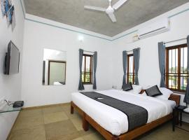 Hotel Du Palais - Auroville Beach，位于蓬蒂切里的酒店