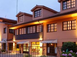 Hotel Marqués de la Moral，位于Naveces阿斯图里亚斯机场 - OVD附近的酒店