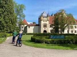 Schlosshotel Götzenburg，位于亚格斯陶森的酒店