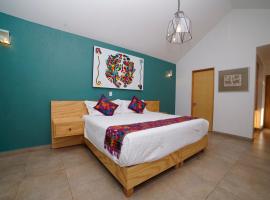 Hotel y Villas Los Pirules by Rotamundos，位于Villagrán的酒店