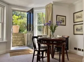 Lavender Apartment - Spacious apartment close to the beach
