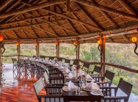 Lalibela Game Reserve Lentaba Safari Lodge，位于帕特森的山林小屋