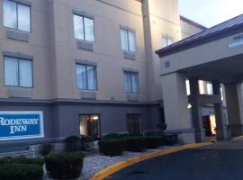 Rodeway Inn，位于埃文斯维尔的酒店