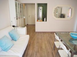 Apartament per families a Sant Feliu amb piscina，位于桑特费柳德吉克索尔斯的住宿