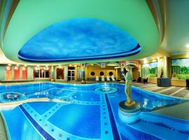 Papuga Park Hotel Wellness Marrakesz & SPA，位于别尔斯克-比亚拉的Spa酒店