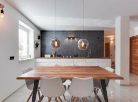 Apartments Julian Explore，位于拉特西的酒店