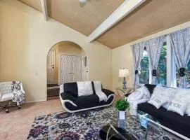 BV1-CASTLE VILLA-convenient n comfortable!