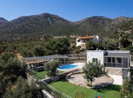 Family Villa Basilicata Gloria with Private Heated Pool, BBQ & Kid's Play Area，位于维勒克哈德哈的酒店