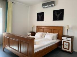 MiLLER's Inn Panzió és Étterem，位于Nagyoroszi的酒店