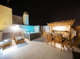 MEDANO4YOU Tina's Jacuzzi Terrace Playa Chica，位于厄尔梅达诺的带按摩浴缸的酒店