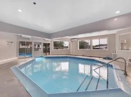 105 Pointes North Inn