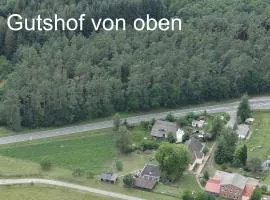 Ferien Mecklenburgische Seenplatte, Urlaub auf dem Gutshof Bossow