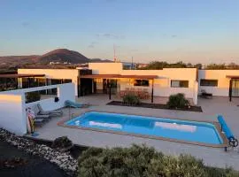 North Shore Villas, Villa MAKAI, Heated & Shared Pool