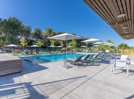 卡布列斯基里亚德 - 活动计划公寓式酒店，位于卡布列斯的酒店