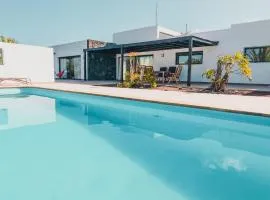Villa Wind Wave 28A Heated & Shared Pool