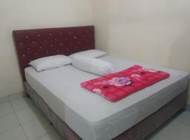 Modern indekos Cilegon Syariah Near Hospital Krakatau Medika Redpartner，位于Grogol的酒店