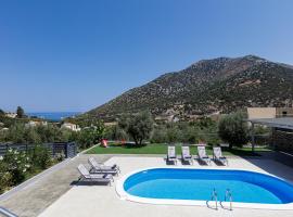 Family Friendly Basilicata Attali villa Private Pool,Children area，位于维勒克哈德哈的酒店