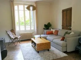 Charmante maison bourguignonne avec grand jardin et parking