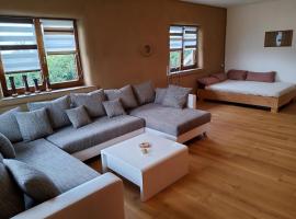 Strohballenhaus，位于霍夫比伯的酒店