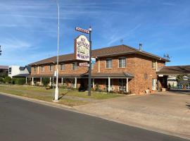 All Settlers Motor Inn Parkes，位于帕克斯的酒店