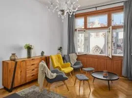 Lavish Apartment in Old Town by Prague Days