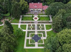 Amsterdamgarden - stunning garden villa with pool close to Amsterdam，位于拉伦的酒店