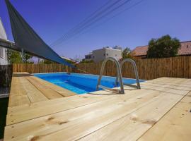 YalaRent Green Garden Villa with Private Pool，位于埃拉特的酒店