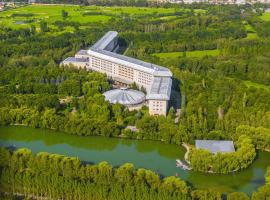 Swissôtel Wellness Resort Alatau Almaty，位于阿拉木图的度假村