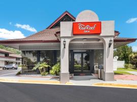 Red Roof Inn Savannah – Southside/Midtown，位于萨凡纳的酒店